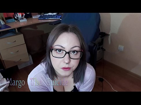 ❤️ Garota Sexy com Dildo de Óculos Chupa Profundamente na Câmera ❤️❌ Porno em nós ☑